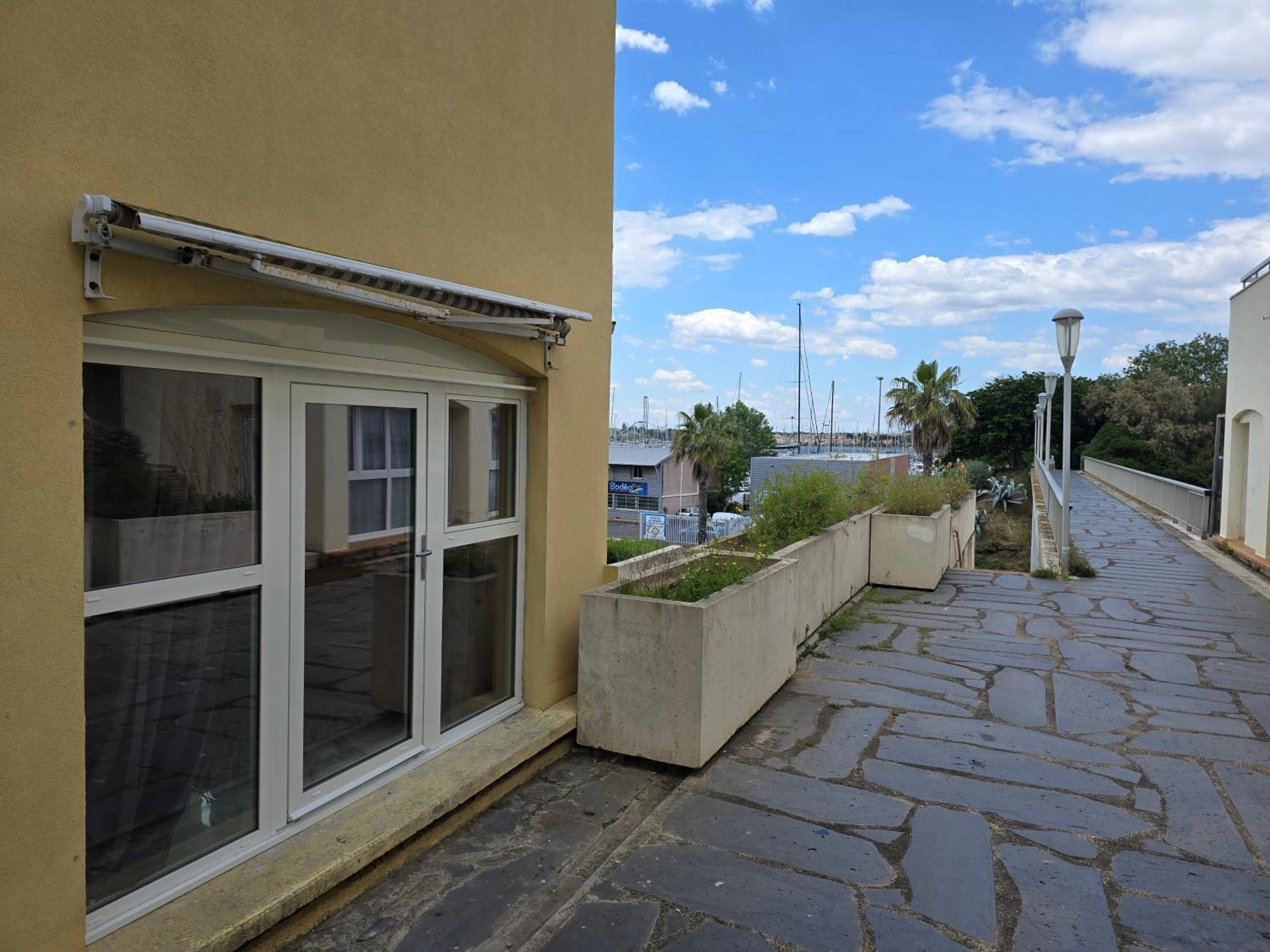 Love 1 Agde Exterior photo